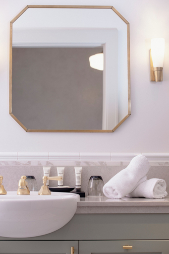Bathroom 4