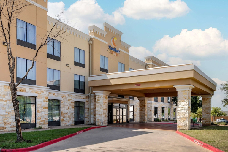 Exterior & Views 2, Comfort Suites Pflugerville - Austin North, Travis