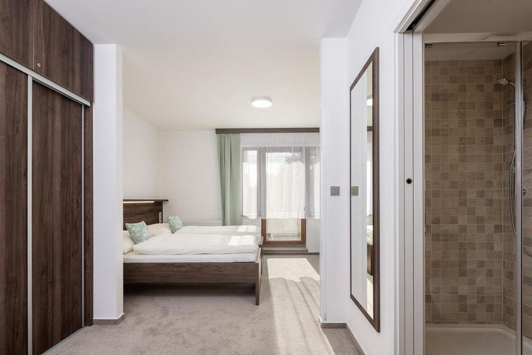 Bedroom 3, Hotel Grand, Česká Lípa