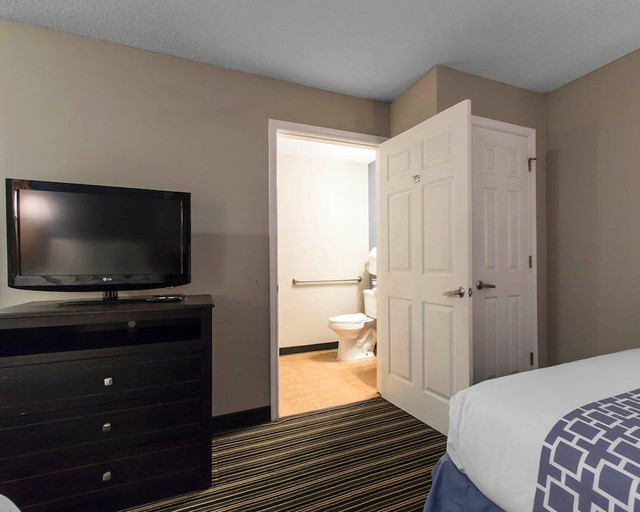 Bedroom 2, Naval Base Area, Escambia