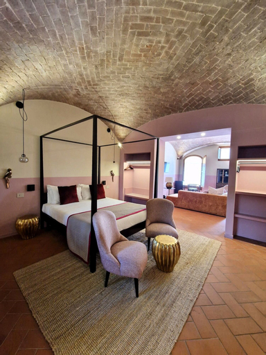 Bedroom 16