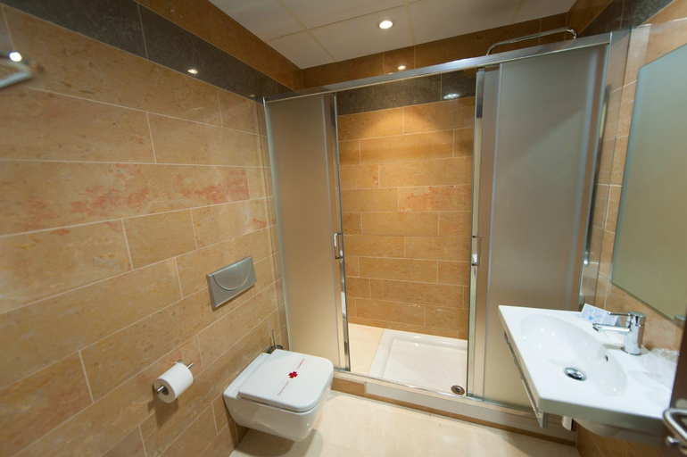 Bathroom 2, Visit Hotel, Zaragoza