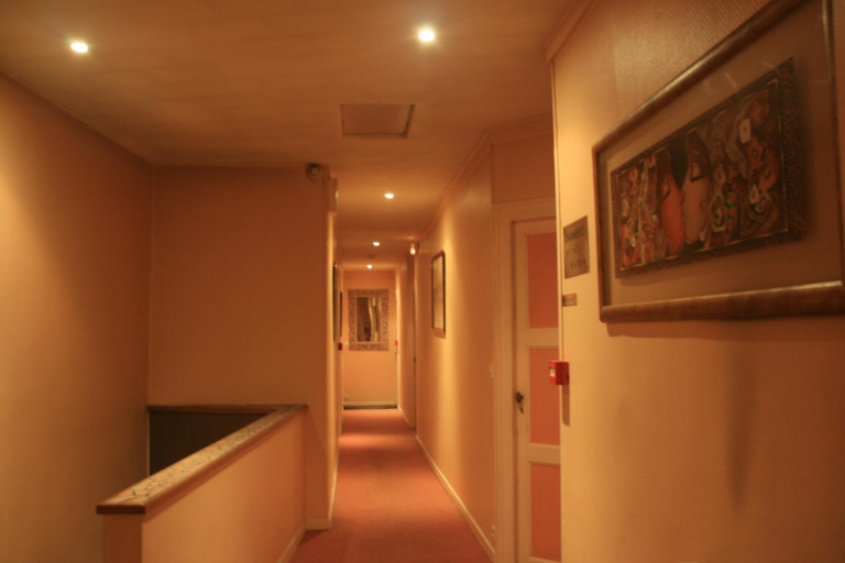 Others 5, Hotel Au Bord du Monde, Cher