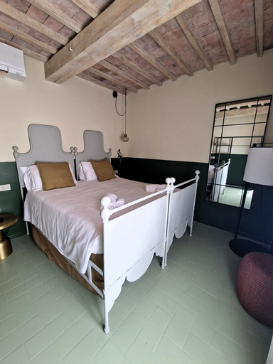 Bedroom 27