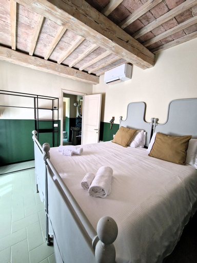 Bedroom 25