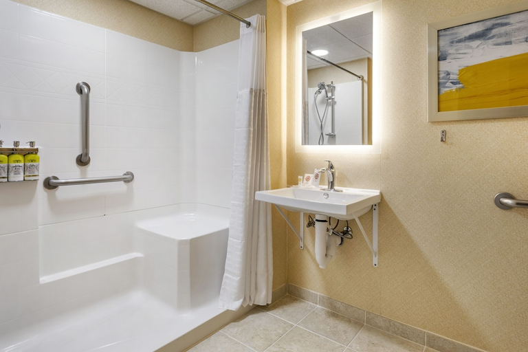 Bathroom 4, Comfort Inn Paramus - Hackensack, Bergen