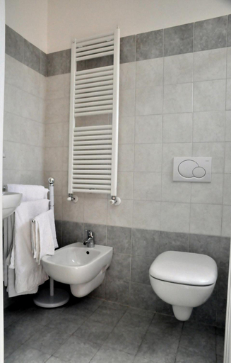 Bathroom 3, Hotel Holiday Beach, Rimini