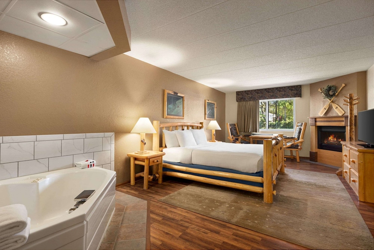 Bedroom 3, Baymont By Wyndham Owatonna, Steele