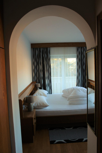 Bedroom 2, Garni Hauenstein, Bolzano