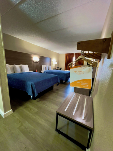 Bedroom 3, Econo Lodge Willowbrook, Dupage