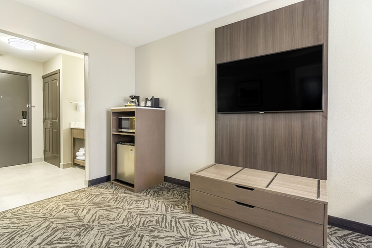 Others 5, Quality Inn and Suites Pacific Auburn, King