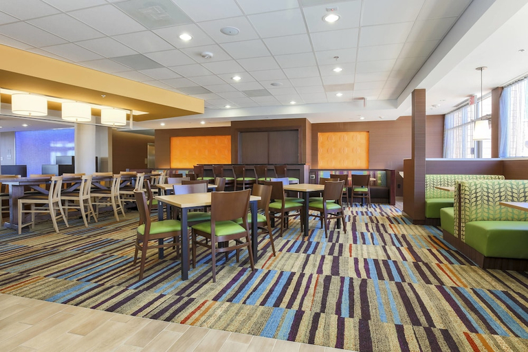 Food & Drinks 4, Fairfield Inn Suites Pleasanton, Atascosa