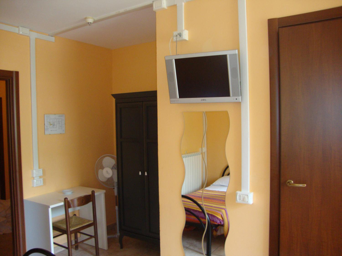 Bedroom, Albergo Gino, Ancona