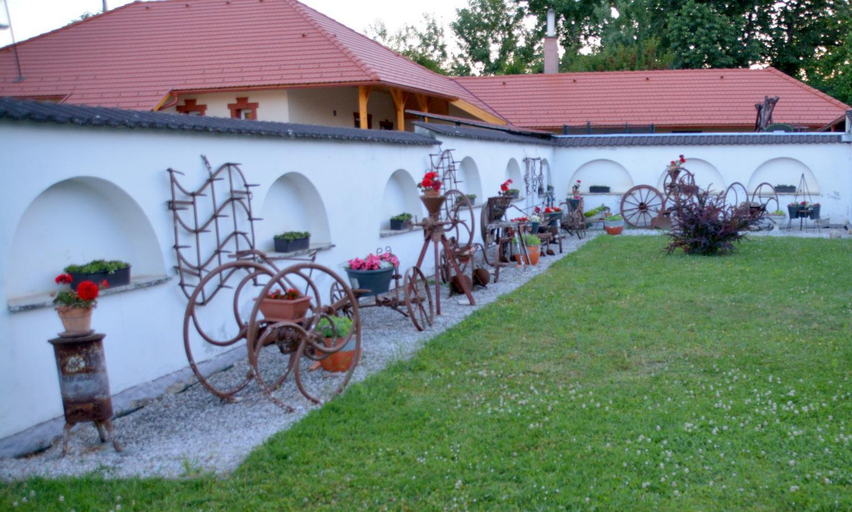 Others 5, Koller Panzio, Bonyhád