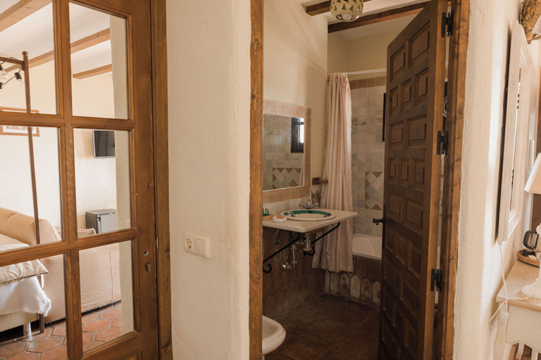 Bathroom 5, La Posada Morisca, Málaga