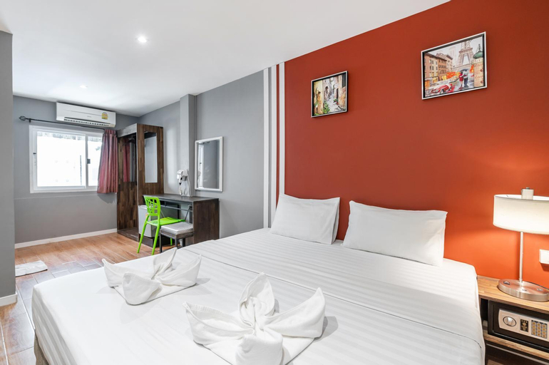 Bedroom 27