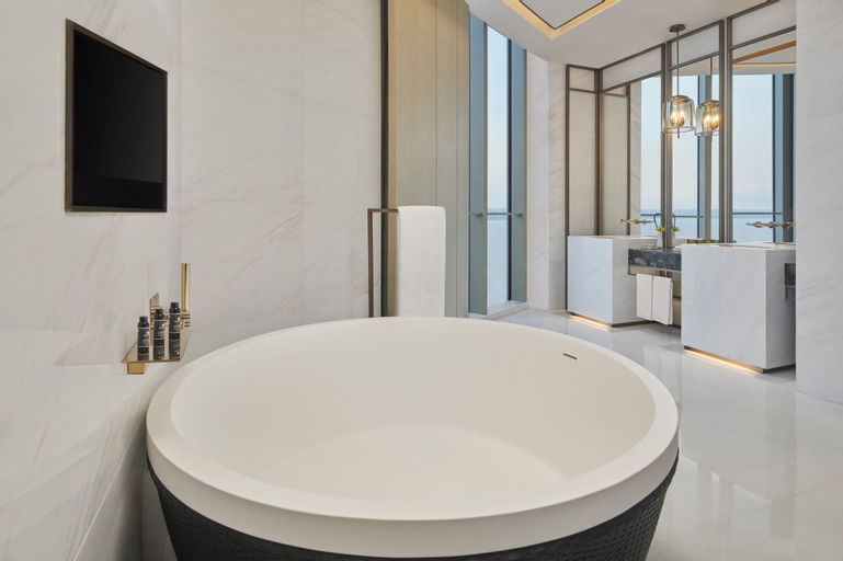 Bathroom 11