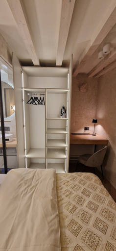 Bedroom, VIU2 Castle, Kaštela