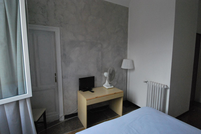 Bedroom 2, Albergo La Vela, Genova