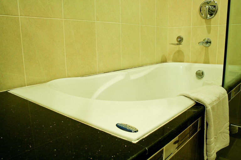Bathroom 5, Lecasa Bangsaen Hotel, Muang Chon Buri
