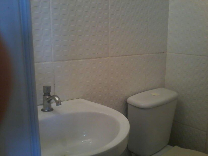 Bathroom 4, CASADALUCIA POUSADA, Salvador