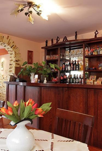 Food & Drinks 4, Hotel Mily, Krosno City