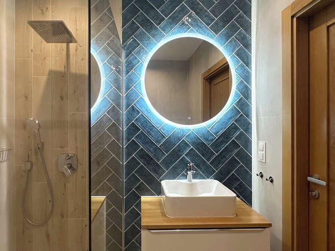 Bathroom 3, Victoria by Q4Apartments, Puck