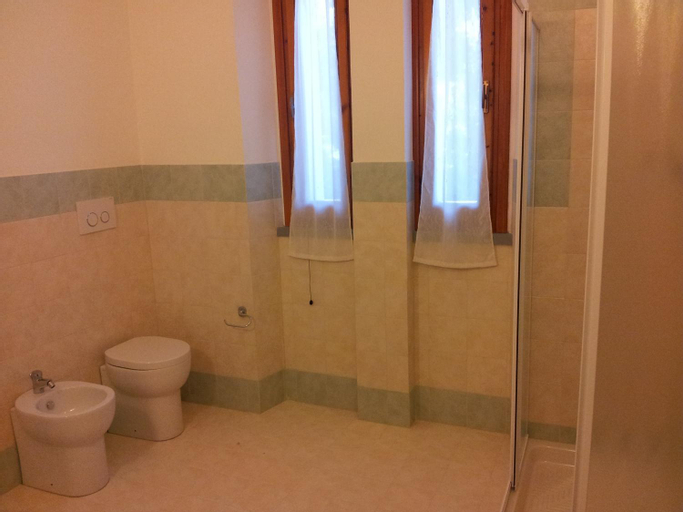 Bedroom 4, Tellus Saturnia, Grosseto
