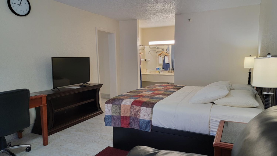 Bedroom 2, Simple Rewards Inn, Beaufort