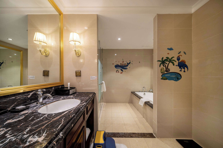 Bathroom 3, Howard Johnson Junhe Hot Springs Resort Beijing, Beijing
