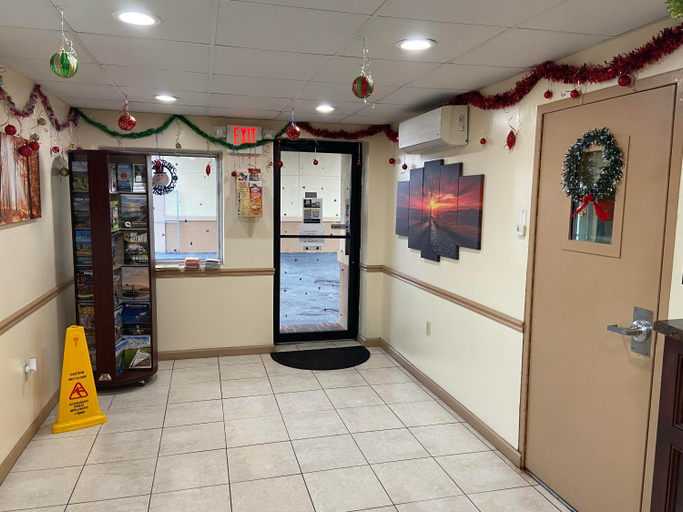 Public Area 3, Circle Motel Lodge, Middlesex