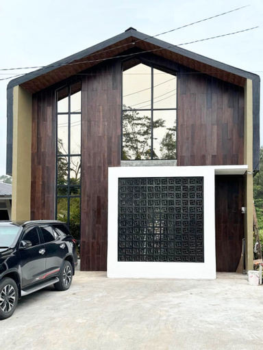 Villa Sibolangit Satu Hati With Private Pool Near Hillpark - Tap to explore photos