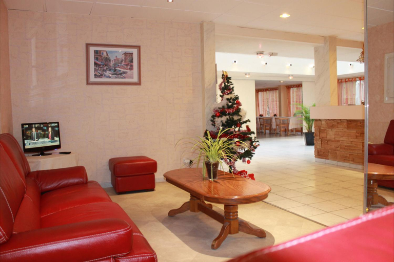 Public Area 2, Hotel Le Village, Essonne