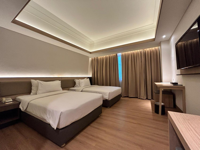 Bedroom 13