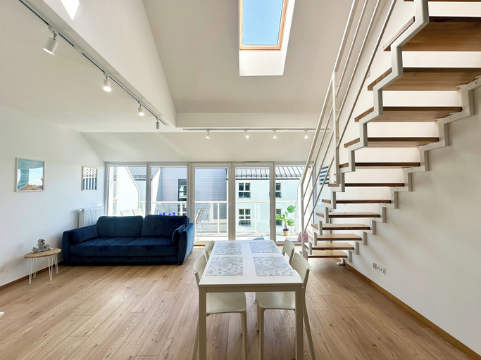Others 4, Victoria by Q4Apartments, Puck