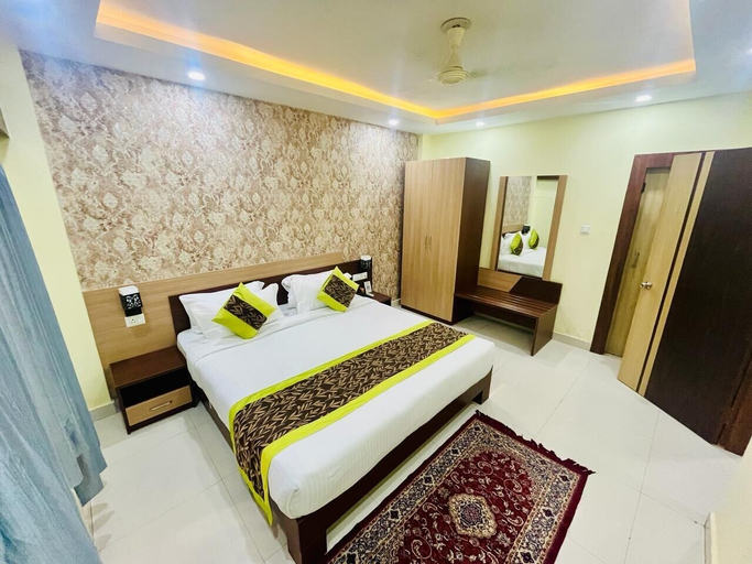 Bedroom 2, Hotel Four Waves, Puri
