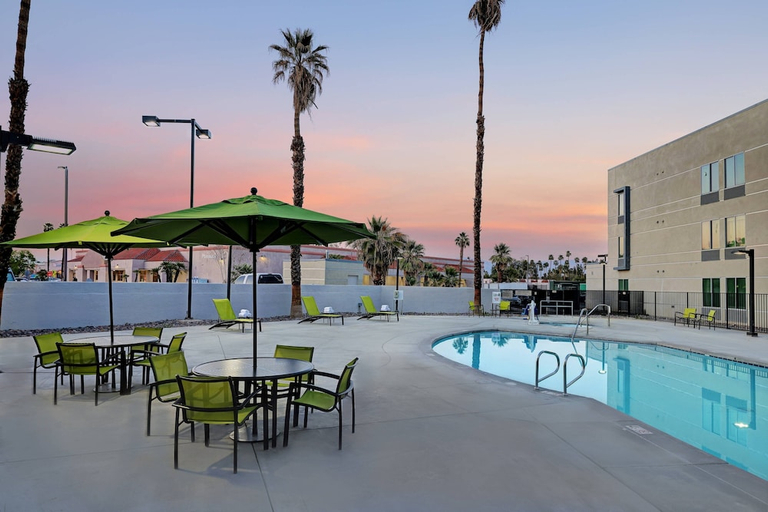 Sport & Beauty 5, SpringHill Suites by Marriott Palm Desert, Riverside
