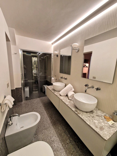 Bathroom 5