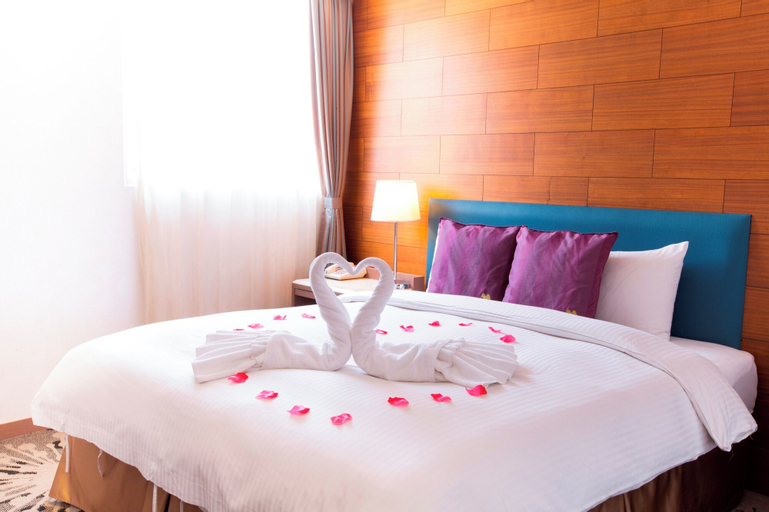 Bedroom 12