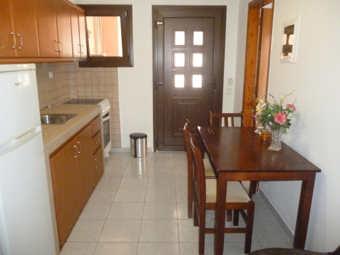 Kitchen 4, Ekaterini Apartments, Ionian Islands