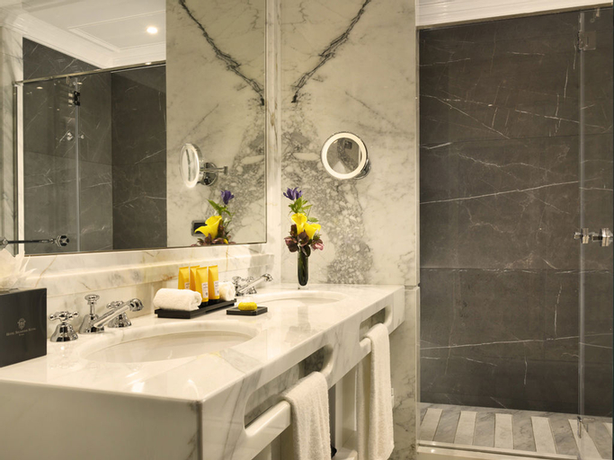 Bathroom 6