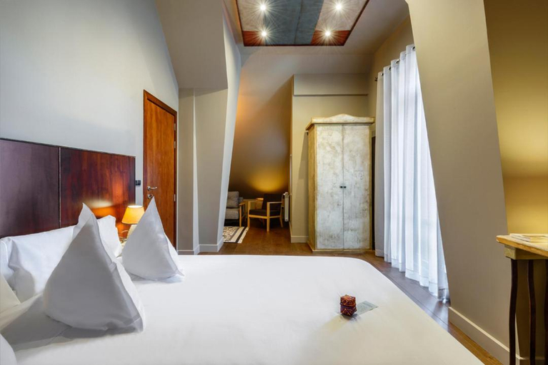 Bedroom 2, Hotel La Casuena, Huesca