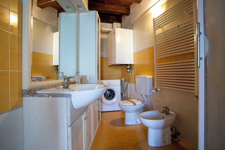 Bathroom 5, Collegio AMDG, Venezia