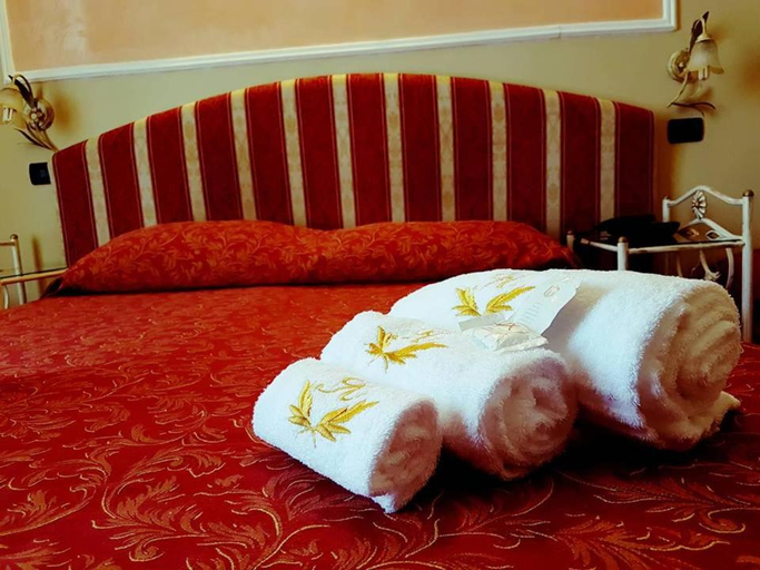 Bedroom 5, Hotel Sicilia, Milano