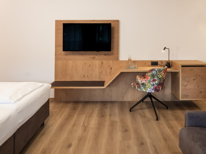 Bedroom 2, Hotel Blitzburg, Bolzano