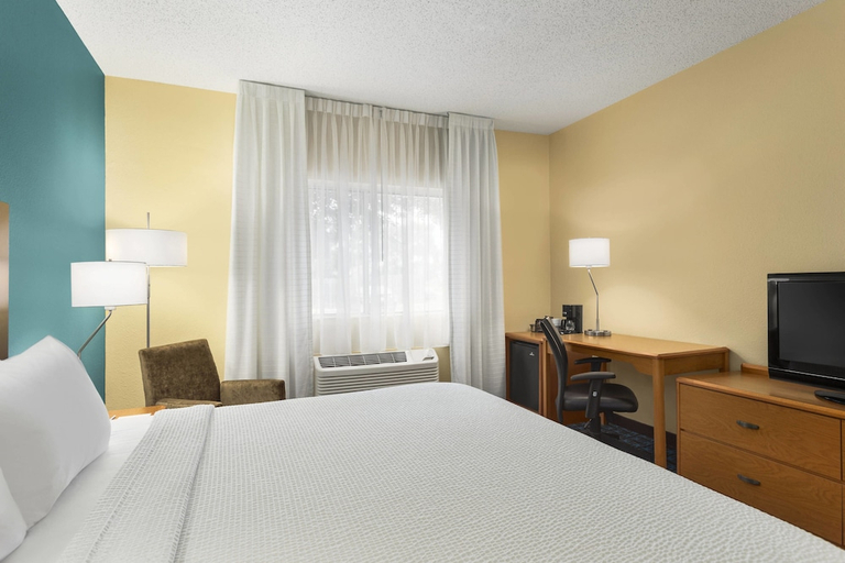 Bedroom 2, SureStay by Best Western Mount Pleasant Racine, Racine