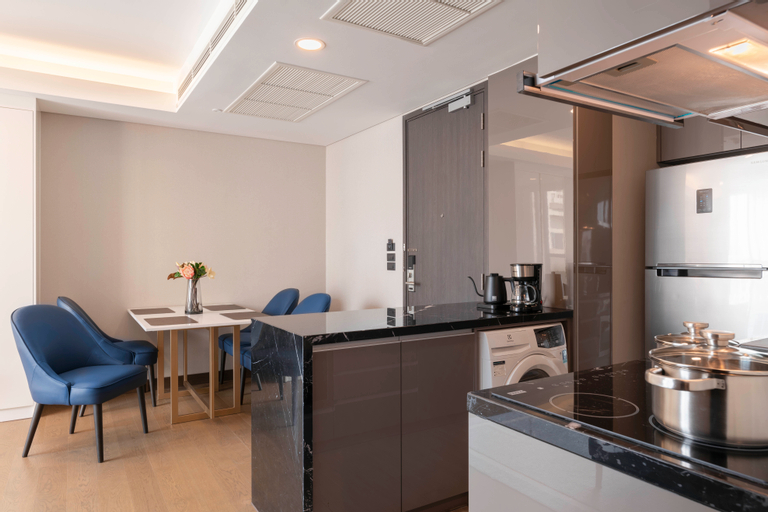 Dining Room 24