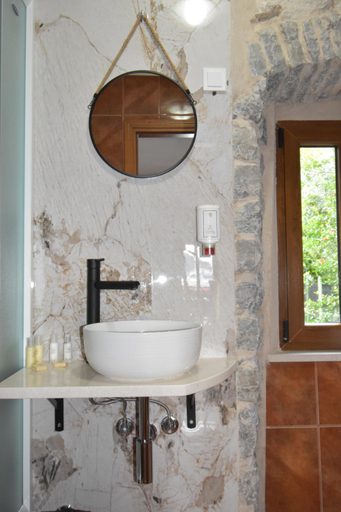 Bathroom 3, Apartments Villa Serventi