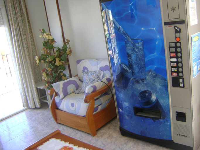 Others 4, Pension Egea II, Murcia