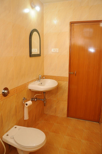 Bathroom 5, Palolem Apartments, South Goa